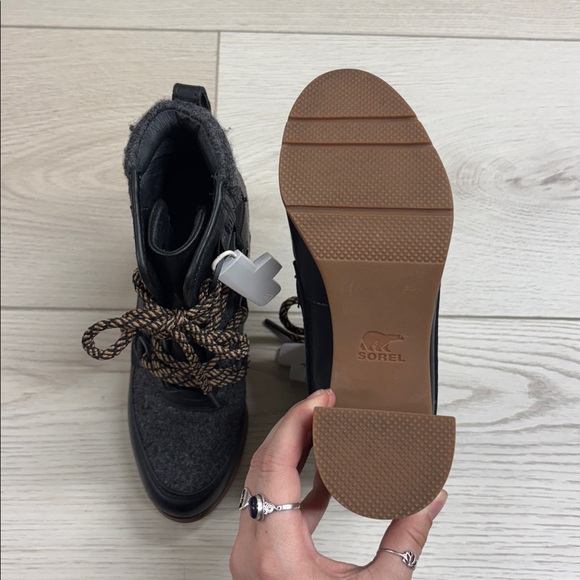 NWOT Sorel Blake Lace Heeled Bootie - Picture 6 of 9